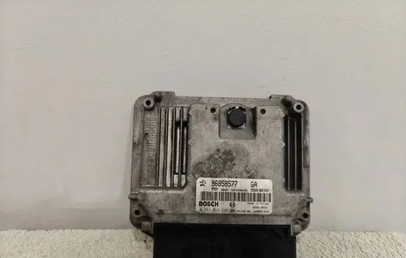 Chevrolet Captiva Engine control unit/module 0281014296 96858577 5070390033