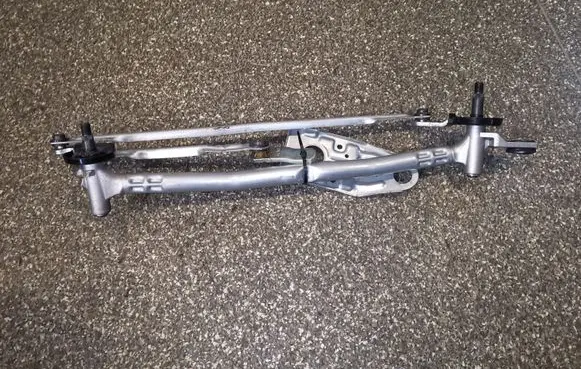 Hyundai Santa Fe Front wiper linkage 