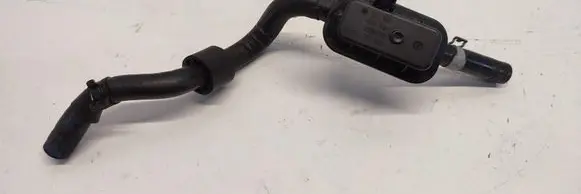 Volkswagen Tiguan Fuel pressure regulator 5Q0127242B