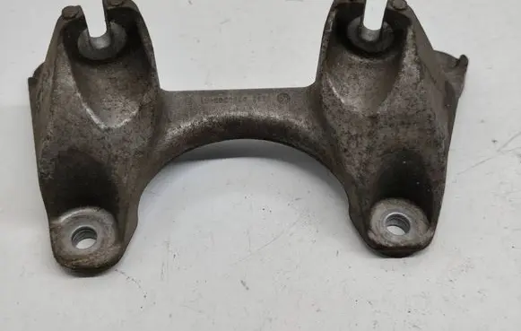 BMW 3 E90 E91 Gearbox mounting bracket 22326760305 6760305