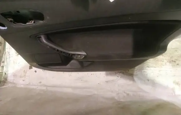 Ford Mondeo Mk III Rear door card panel trim