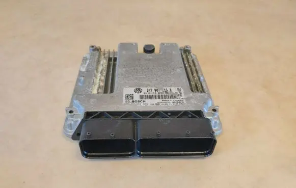Volkswagen Golf VI Engine control unit/module ECU 5K7907115B 5K7 907 115 B