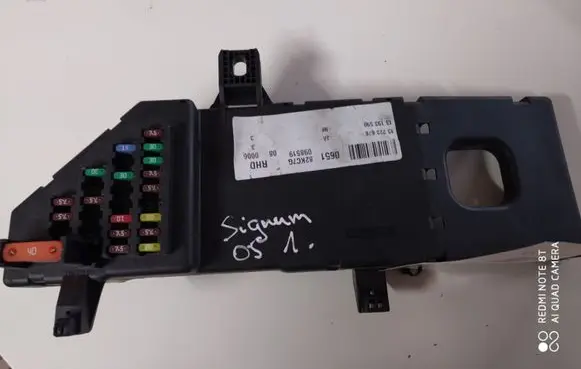 Opel Signum Fuse module 13223678 518897004