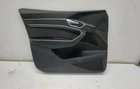 Audi e-tron Front door card panel trim
