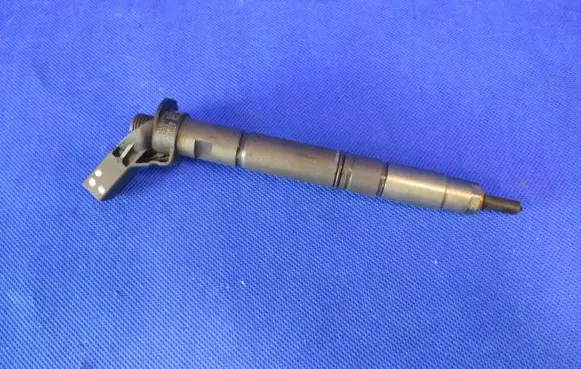 Audi A8 S8 D5 Fuel injector 059130277EN 0445117074 180419