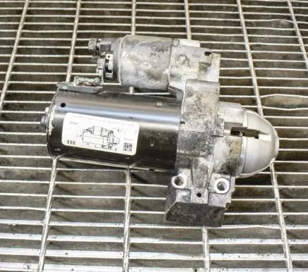 BMW 5 F10 F11 Starter motor 8515900 0001148020