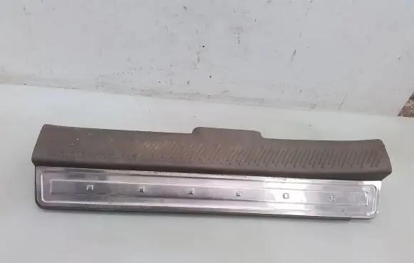 Hyundai Santa Fe Front sill trim cover