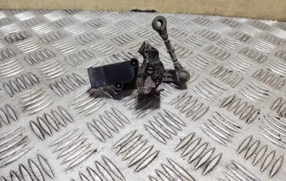 Land Rover Range Rover Sport L494 Air suspension front height level sensor CPLA3D026AA