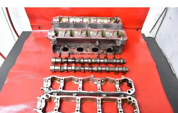Peugeot 307 CC Engine head 9636076010