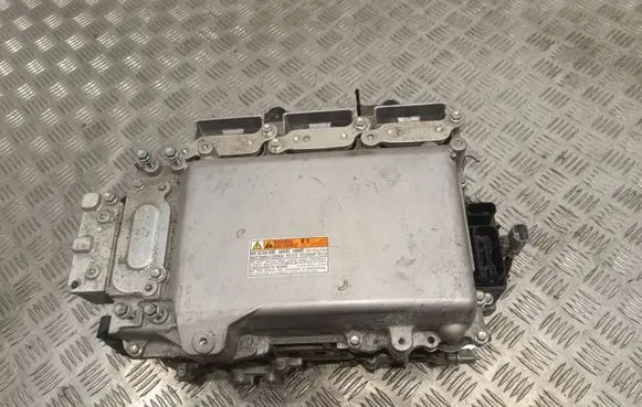 Toyota RAV 4 (XA40) Voltage converter inverter G927048060 1817000320