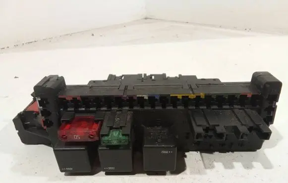 Mercedes-Benz S W220 Fuse module A0285458132 05045132