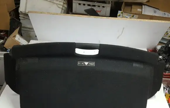 Parcel shelf