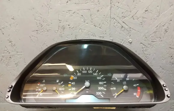 Mercedes-Benz E W210 Speedometer (instrument cluster) 2105406547