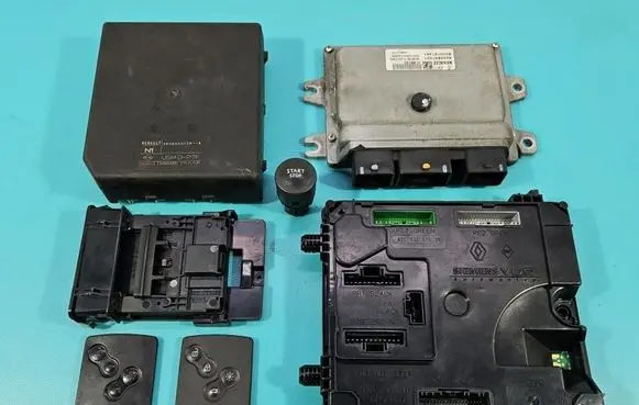 Renault Laguna III Engine control unit/module ECU 8200847021 IMPRK1527185