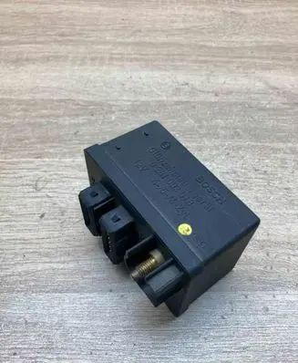 Citroen C5 Glow plug pre-heat relay 0281003018