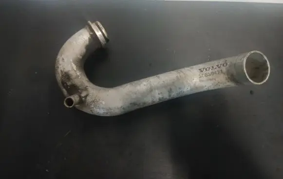 Volvo XC90 Intercooler hose/pipe 30639471