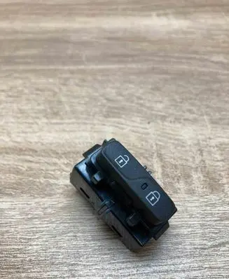 Volvo S60 Central locking motor 31318989 10W455