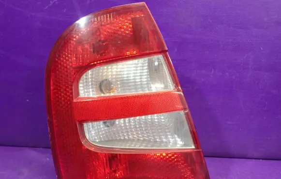Skoda Fabia Mk1 (6Y) Rear/tail lights 6Y6945095B