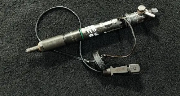 Audi A6 S6 C5 4B Fuel injector 59130202 432133834