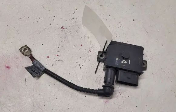 BMW 5 E60 E61 Glow plug pre-heat relay 0522120701