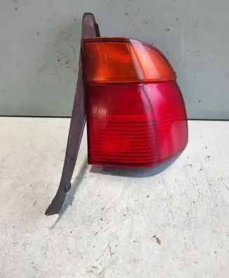 BMW 5 E39 Rear/tail lights 8361672 8371328 250220030732