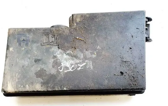 Ford Focus C-MAX Fuse box cover 318789195 3m5t-14a076-ae