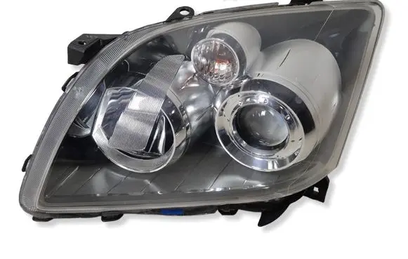 Toyota Avensis T250 Headlight/headlamp 35106
