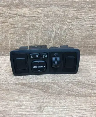 Toyota Avensis T250 Wing mirror switch 183575 8415205051 37166
