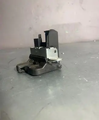 Volkswagen Golf VII Tailgate/trunk/boot lock/catch/latch 5G6827505