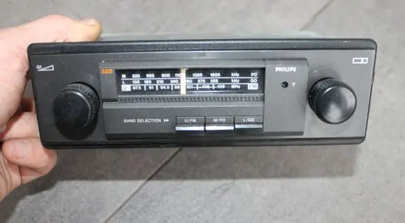 Mercedes-Benz E W124 Radio/CD/DVD/GPS head unit 90AN322 AN322