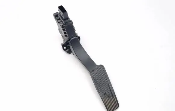 Chrysler Pacifica Accelerator throttle pedal 04581677AB 93446300