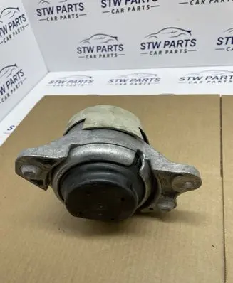 Mercedes-Benz GLC X253 C253 Engine mount bracket 2052407900