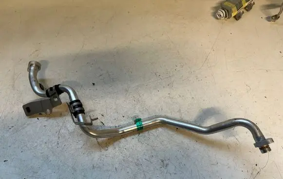 Nissan Juke II F16 Air conditioning (A/C) pipe/hose 924804708R