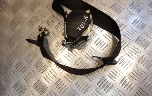 Rear seatbelt