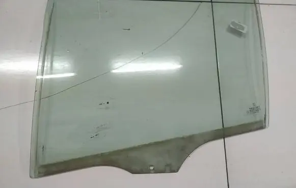 Peugeot 406 Rear door window glass as2