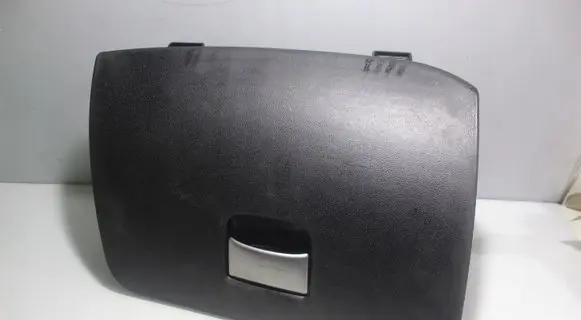 Alfa Romeo Mito Glove box