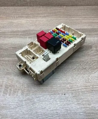 Alfa Romeo 159 Fuse module 50510079
