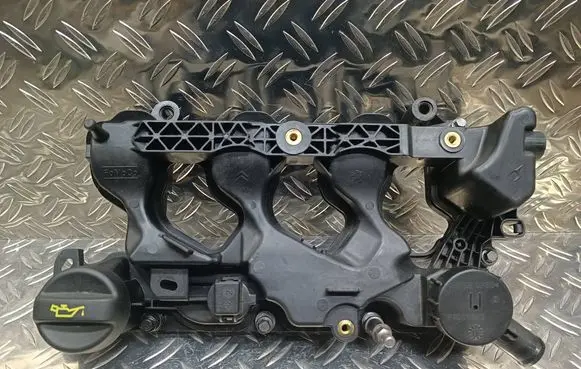 Rocker cam cover