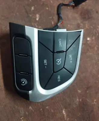 Jeep Renegade Steering wheel buttons/switches 735572824