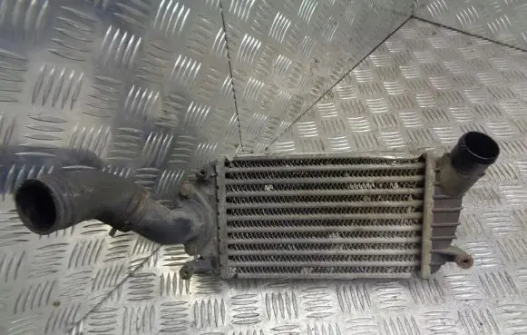 Volkswagen Polo IV 9N3 Intercooler radiator 6E0145805B