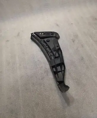 Volvo XC90 Front bumper mounting bracket 08620563