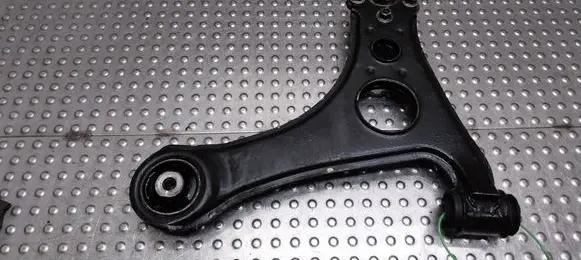 Mercedes-Benz A W168 Front control arm A1683300907