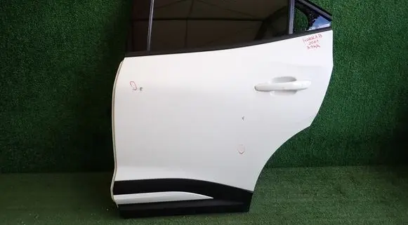 Opel Mokka B Rear door 