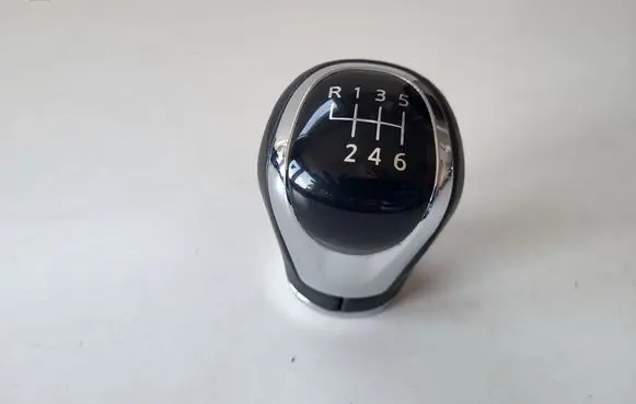 Nissan Pulsar Gear lever shifter trim leather/knob