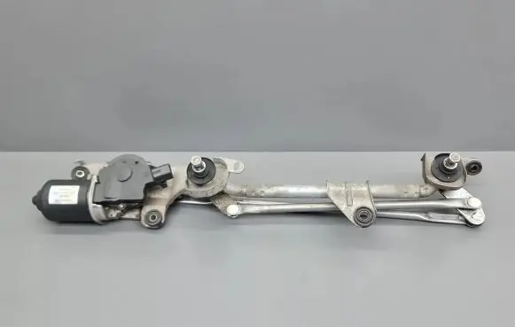 Mitsubishi Colt Front wiper linkage and motor 8250PA153 MS1592006821 1592006821