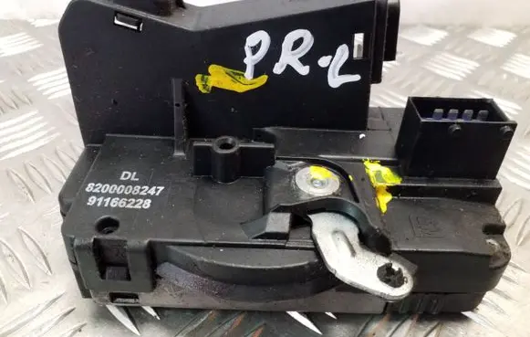Opel Vivaro Front door lock 8200008247 91166228
