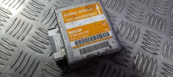 Audi A4 S4 B5 8D Airbag control unit/module 8a0959655c 0285001038
