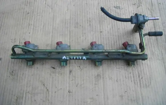 Nissan Altima Fuel main line pipe