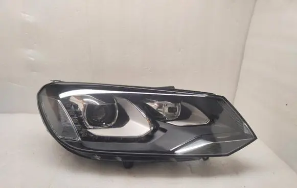 Volkswagen Touareg II Headlight/headlamp