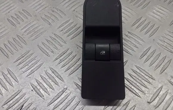Opel Zafira B Quarter vent window switch 13228709